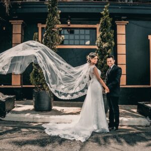 The Benefits and Drawbacks of Wedding Veils